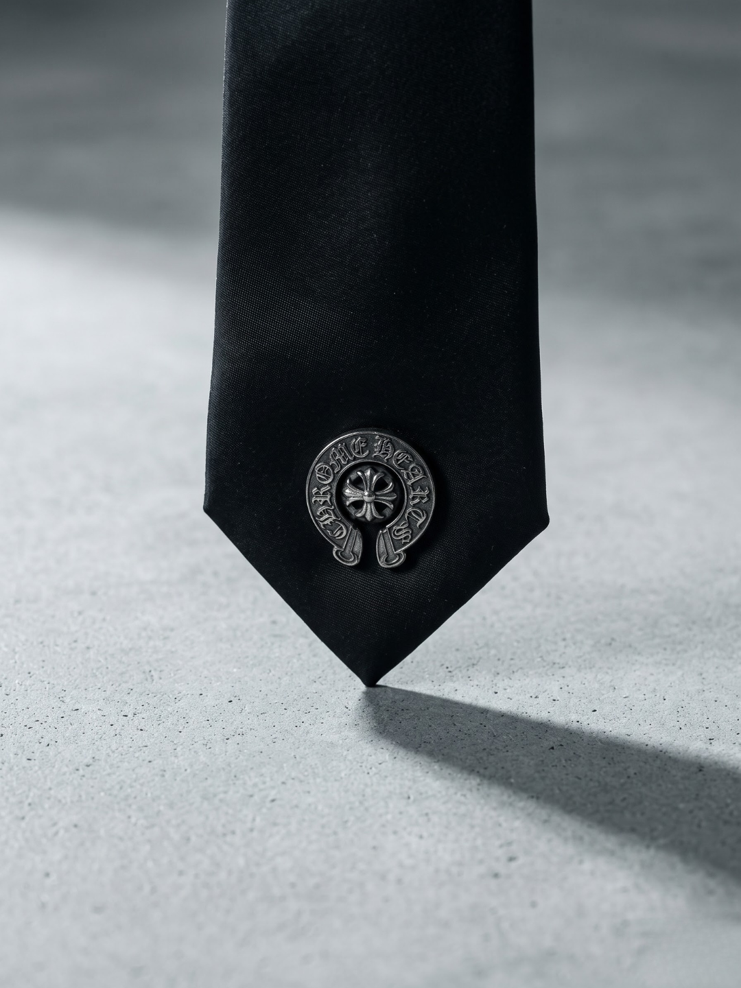 Noir Crest Signature Tie
