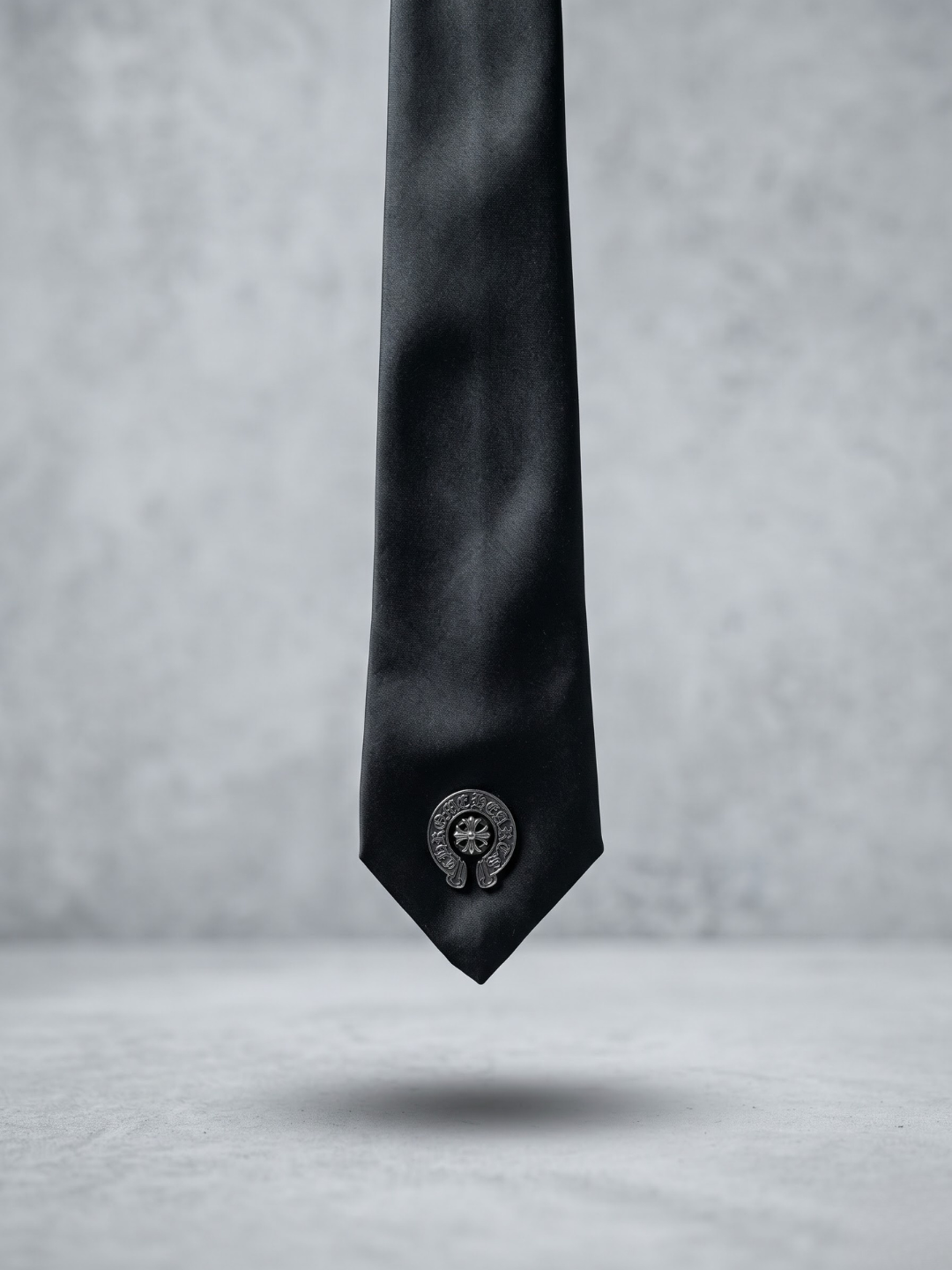 Noir Crest Signature Tie