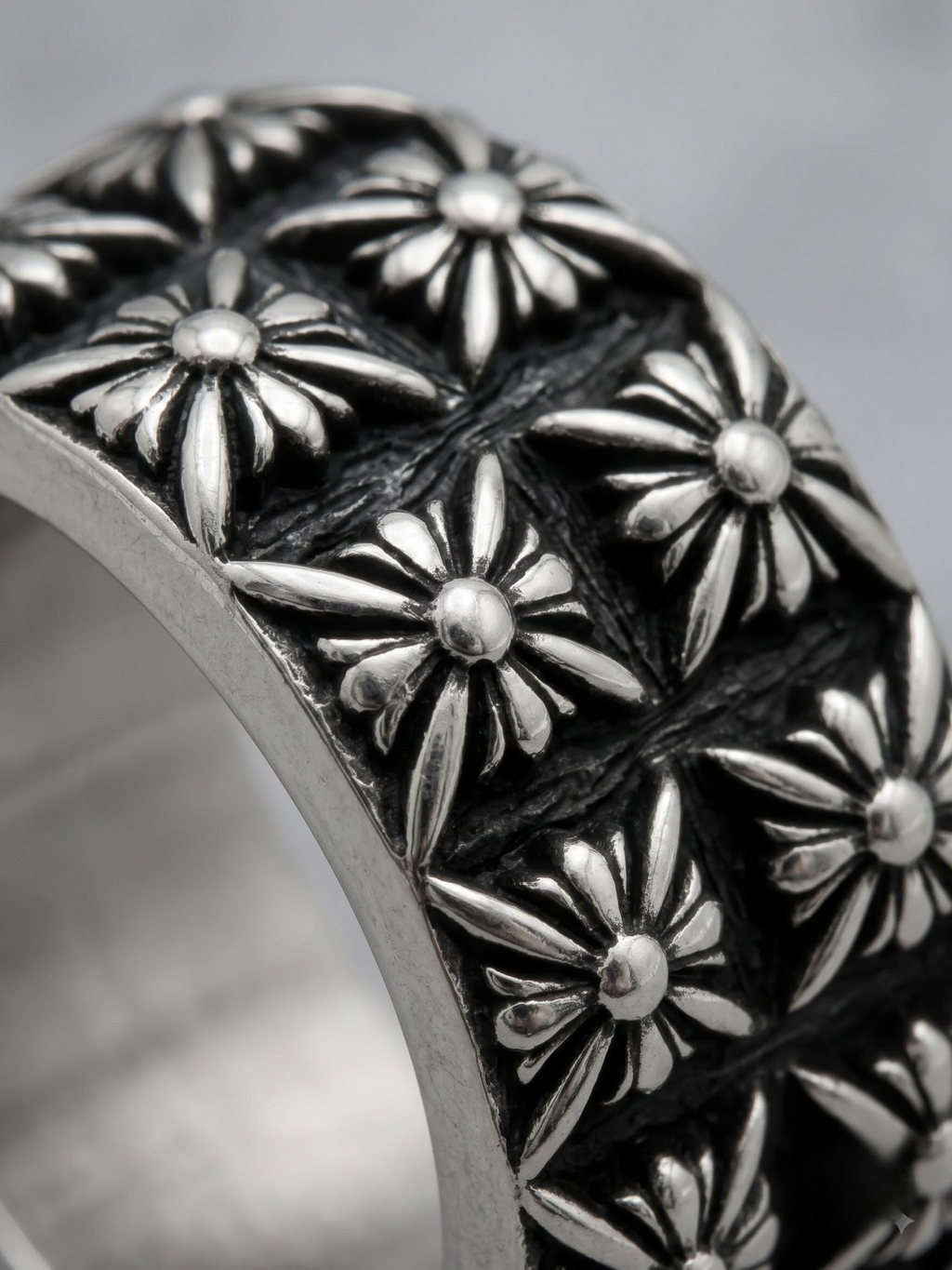 Gothic Floral Cross Band Ring