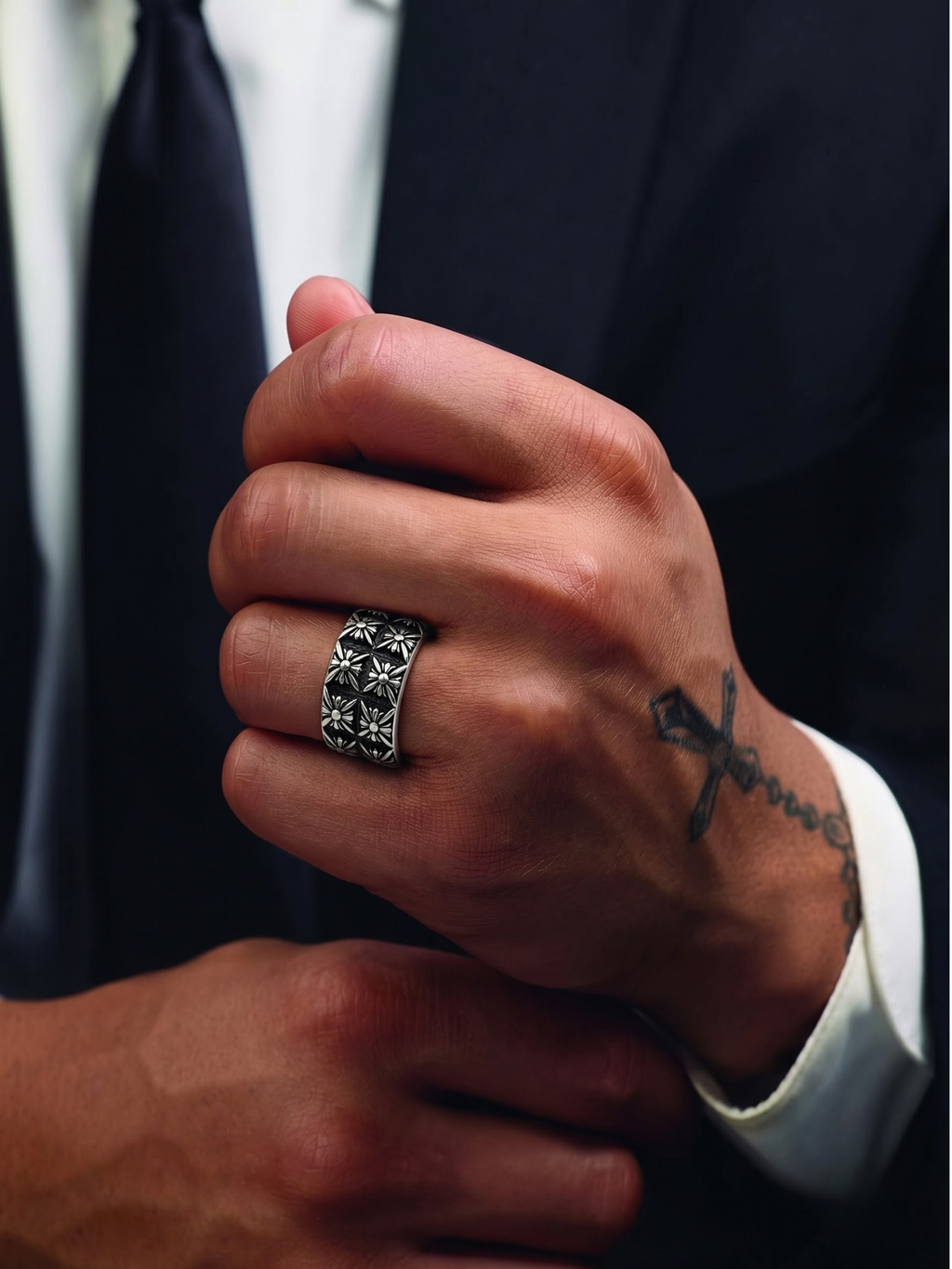 Gothic Floral Cross Band Ring