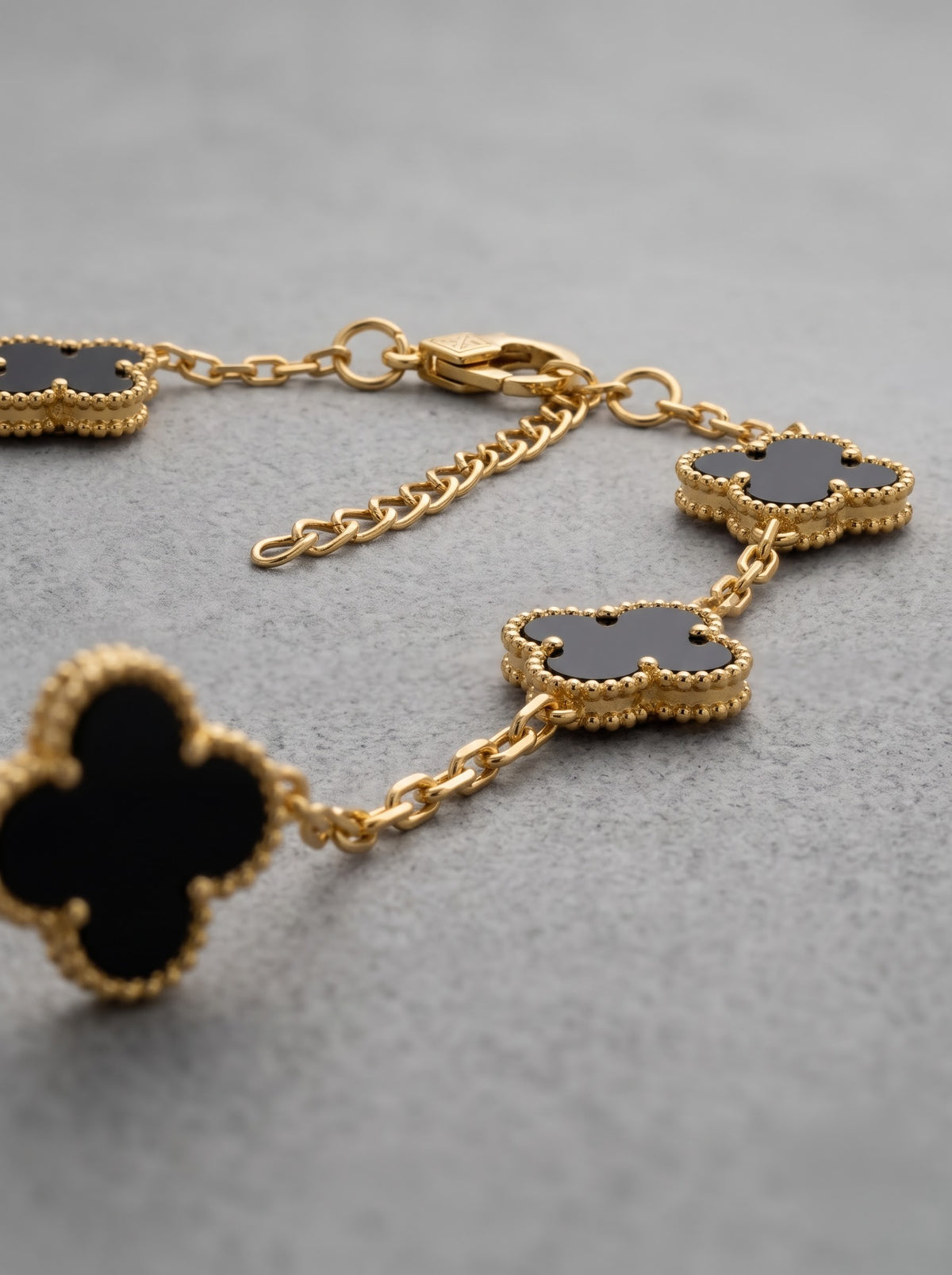 Noir Clover Link Bracelet