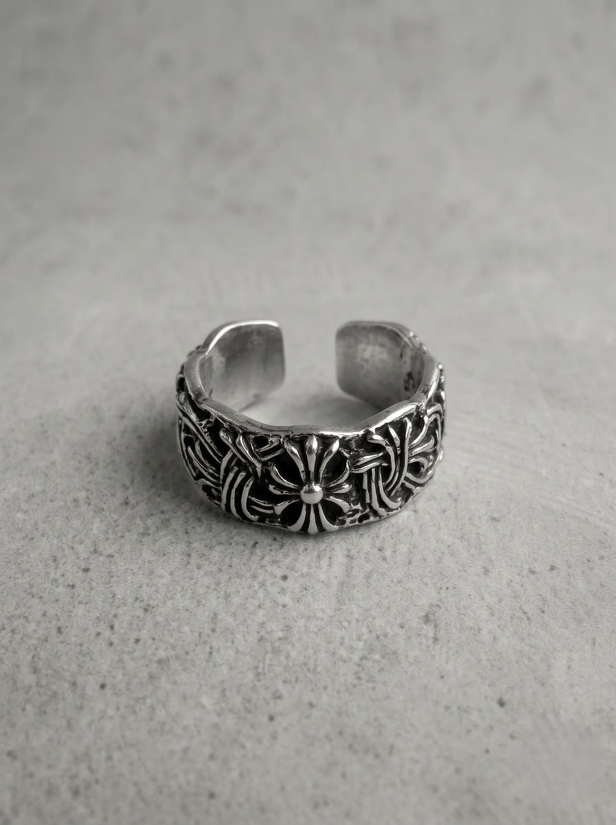Antique Silver Gothic Cross Band Ring – Ornate Open Edition