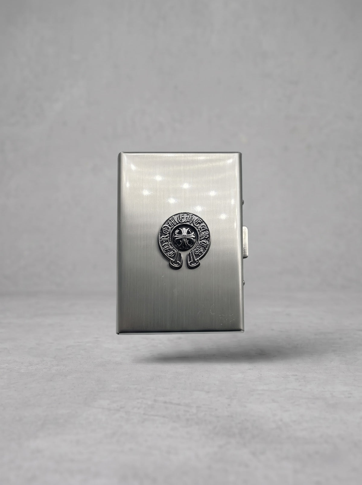 Heritage Crest Metal Card Holder Wallet