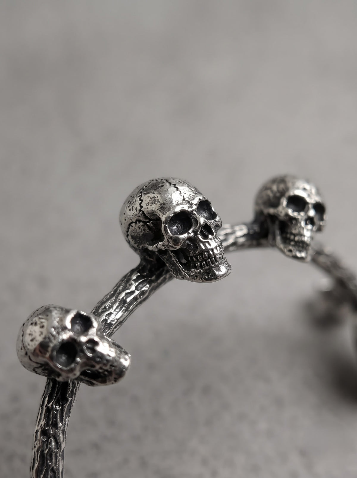 Silver Skull Arc Ear Cuff