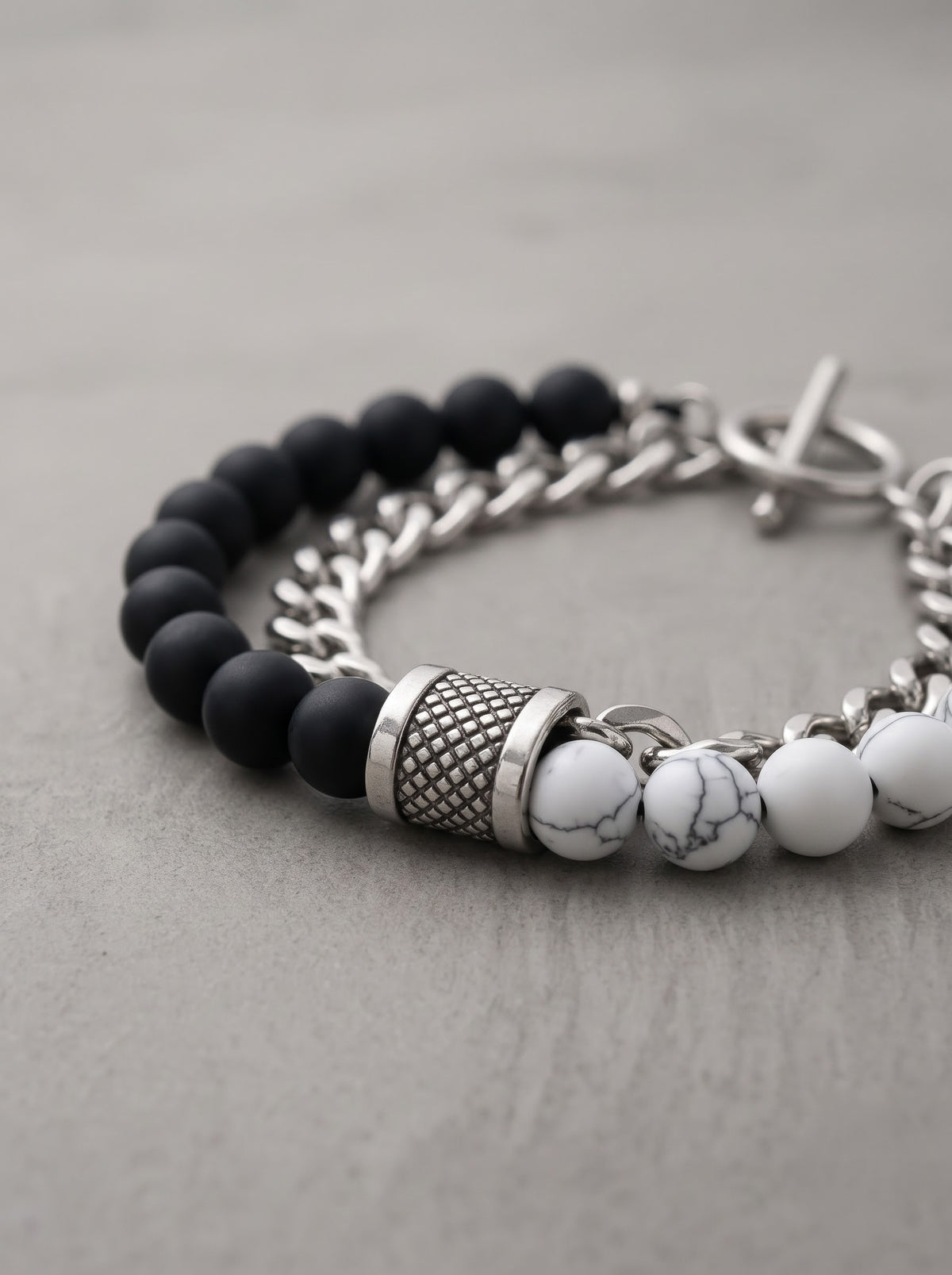Monochrome Edge Double-Layer Beaded Bracelet