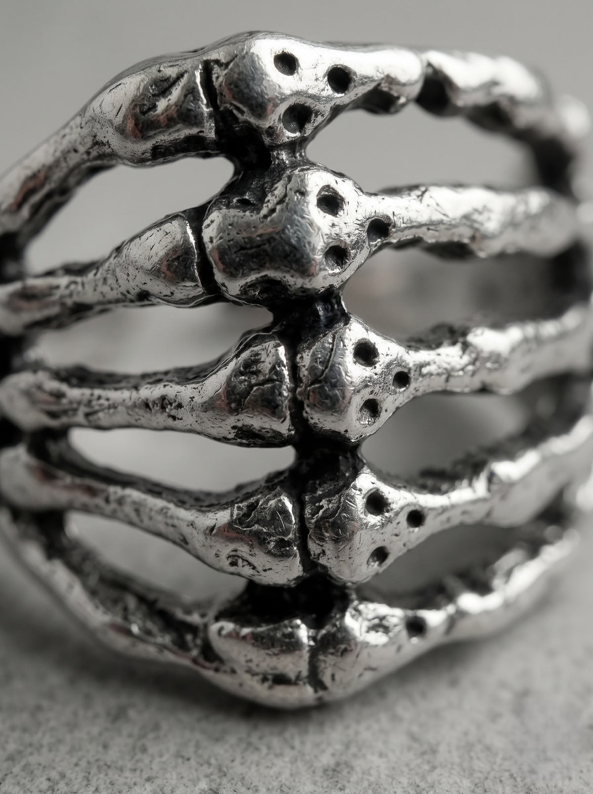 Silver Skeleton Hand Ring – Gothic Bone Claw Edition